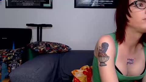 Snapshot of ryff_burnz chatting on April 2026 01:51:01 AM Ryff Burnz online show from April 2026 01:51:01 AM