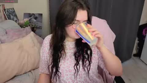 Kate online show from July 2026 06:10:02 PM