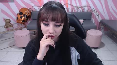 Sabrina online show from October 2025 01:15:02 PM