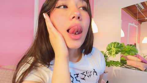 Samantha   online show from December 2024 06:31:02 PM