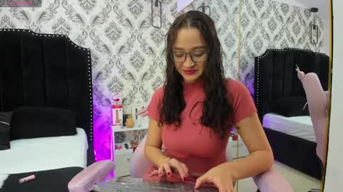 Saara Brown online show from February 2025 12:35:02 PM