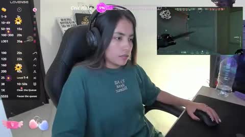 Angie  online show from October 2025 08:41:01 PM