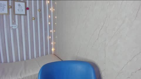 Snapshot of sabrinahims_ chatting on December 2024 08:55:02 PM mariana online show from December 2024 08:55:02 PM