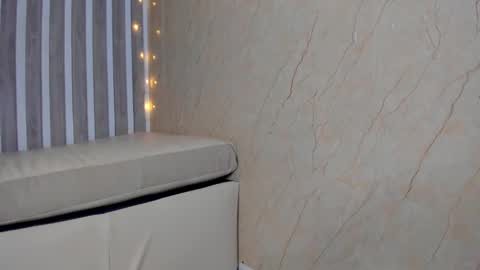 Snapshot of sabrinahims_ chatting on January 2025 12:02:01 AM mariana online show from January 2025 12:02:01 AM