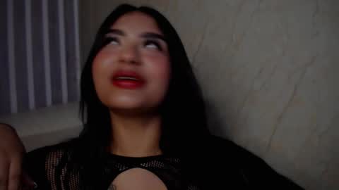 Snapshot of sabrinahims_ chatting on January 2025 09:25:02 PM mariana online show from January 2025 09:25:02 PM