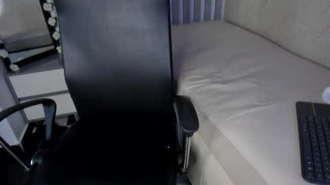 Snapshot of sabrinahims_ chatting on February 2025 01:47:02 AM mariana online show from February 2025 01:47:02 AM