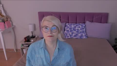 Sabrina MacMarren online show from January 2025 12:26:01 PM