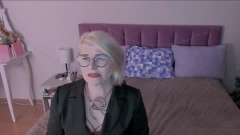 Sabrina MacMarren online show from January 2025 05:19:01 PM