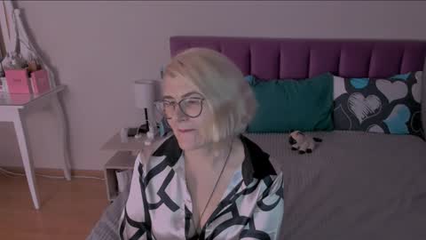 Sabrina MacMarren online show from January 2025 08:32:02 PM