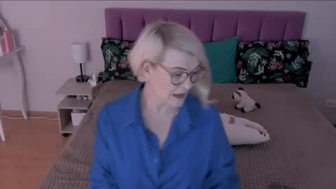 Sabrina MacMarren online show from March 2025 01:16:02 PM