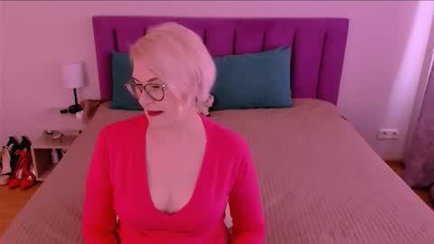 Sabrina MacMarren online show from September 2025 10:48:02 AM