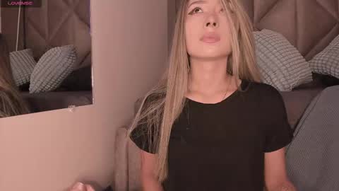 Snapshot of sabrinaspell_ chatting on September 2025 11:43:01 AM S A B R I N A online show from September 2025 11:43:01 AM