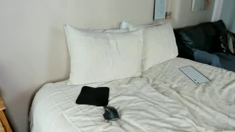 Snapshot of sabrinasshowscom chatting on December 2024 07:50:02 PM SabrinasShows online show from December 2024 07:50:02 PM