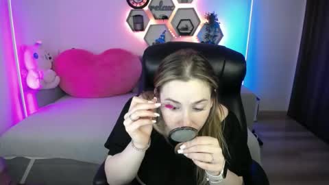Sabrina Violet online show from June 2026 09:29:02 AM