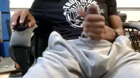 Dee online show from November 2025 10:21:01 PM