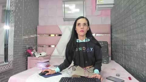 Sacha online show from September 2025 04:08:02 PM