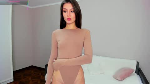 Sacura online show from September 2025 03:44:02 PM