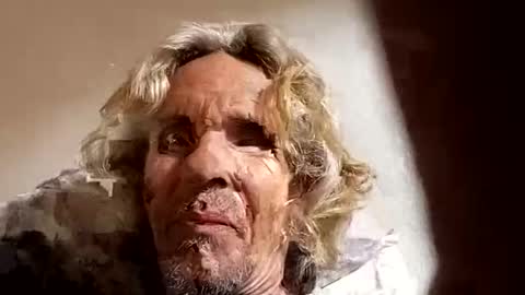 Snapshot of sadshadowdood chatting on April 2026 03:50:01 PM sadshadowdood online show from April 2026 03:50:01 PM