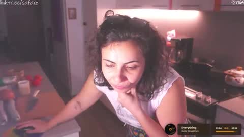 Snapshot of safaeri chatting on June 2026 07:03:02 PM Safa online show from June 2026 07:03:02 PM