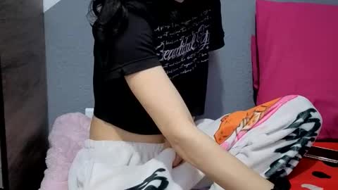 Snapshot of safiro_queen chatting on May 2026 11:49:02 AM Safiro Queen online show from May 2026 11:49:02 AM