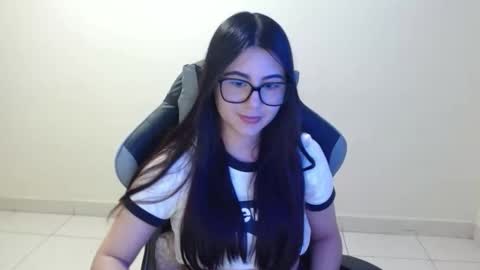 Snapshot of sahaliefox_ chatting on October 2025 09:04:02 PM Sahaliefox online show from October 2025 09:04:02 PM