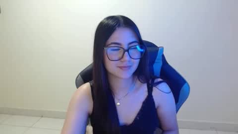 Snapshot of sahaliefox_ chatting on November 2025 09:05:02 PM Sahaliefox online show from November 2025 09:05:02 PM