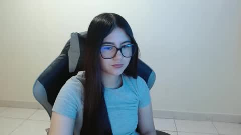 Snapshot of sahaliefox_ chatting on November 2025 04:07:01 PM Sahaliefox online show from November 2025 04:07:01 PM