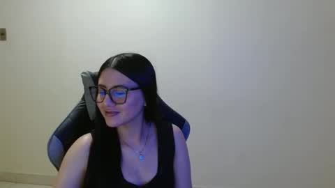 Sahaliefox  online show from January 2026 07:06:02 PM