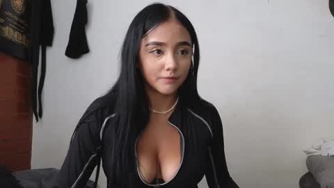 Sahara y Thiago online show from January 2025 04:41:01 PM