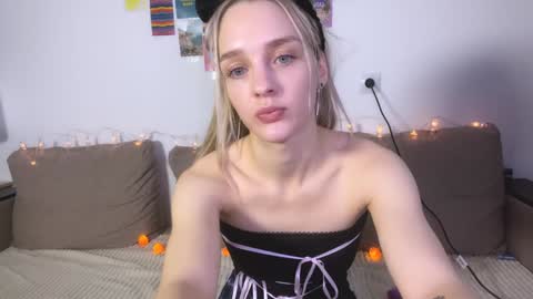 Sofia online show from December 2024 12:17:01 PM