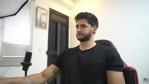 saimon  online show from April 2026 09:23:01 PM