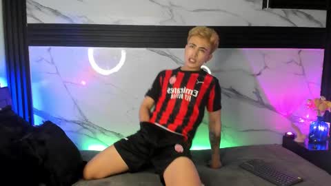 Juan online show from October 2025 05:49:02 AM