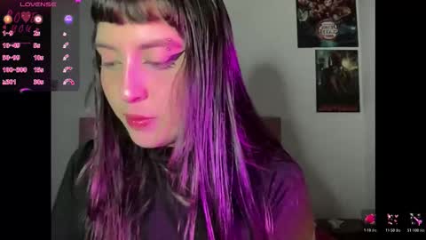 Luna  online show from March 2026 11:48:02 PM