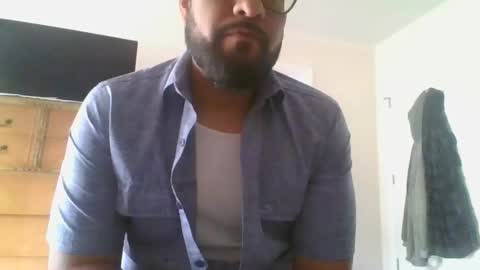 sal cumplaciente online show from October 2025 05:57:02 PM