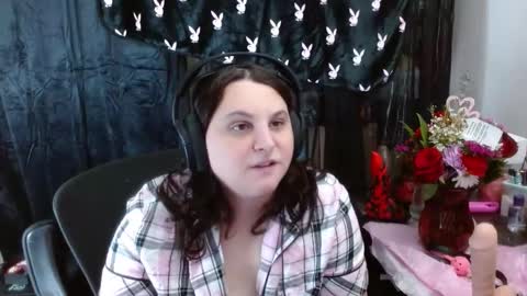 salacious_bunny online show from February 2026 10:06:02 PM
