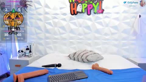 salem_rose01 online show from October 2025 02:00:01 AM