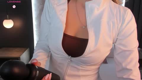 Snapshot of saliha_pinky chatting on November 2025 02:44:01 AM S A L I H A online show from November 2025 02:44:01 AM