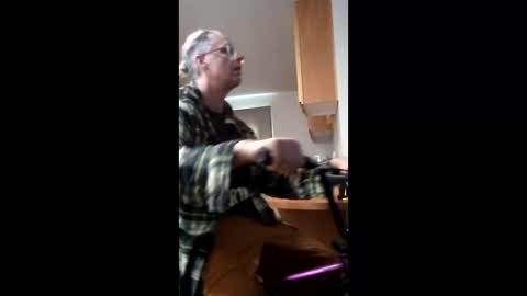 salis1981 online show from April 2026 12:36:02 AM