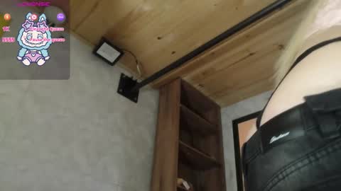 Snapshot of sally23_ chatting on October 2025 02:06:02 PM salloy online show from October 2025 02:06:02 PM