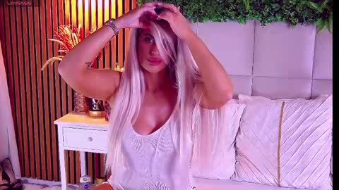 SalmaRoze online show from May 2026 07:48:02 AM