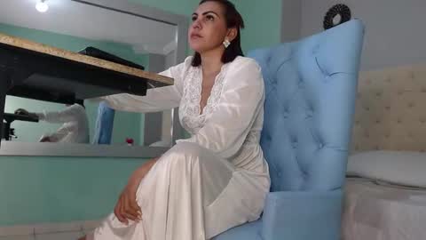 Snapshot of salome_aguilar chatting on September 2025 01:02:01 PM Isabel online show from September 2025 01:02:01 PM