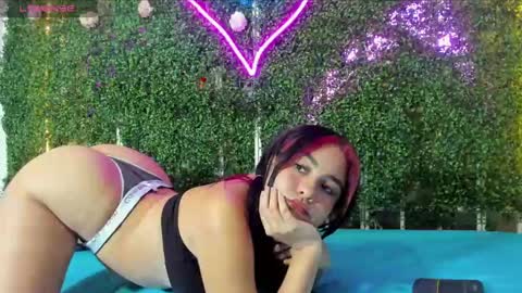 Snapshot of salome_domi chatting on January 2025 03:02:02 PM salome online show from January 2025 03:02:02 PM