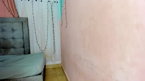 Snapshot of salome_domi chatting on November 2025 04:31:02 PM salome online show from November 2025 04:31:02 PM