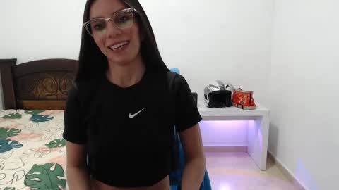 salome  online show from February 2025 01:17:02 PM