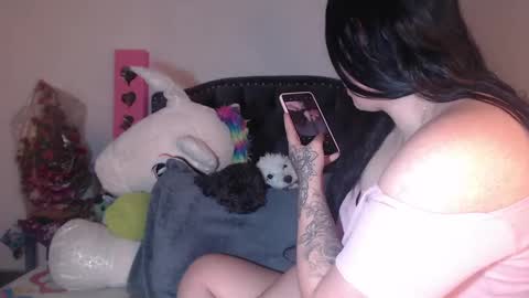 yenny online show from February 2025 04:06:01 AM