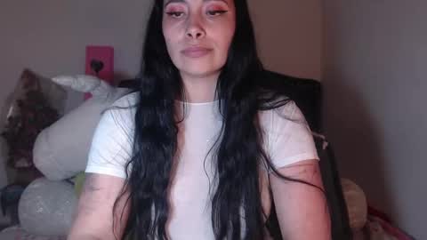 yenny online show from February 2025 07:39:02 AM