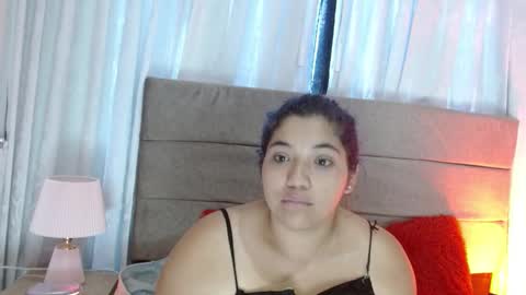 salomehotty_ online show from October 2025 09:01:01 PM
