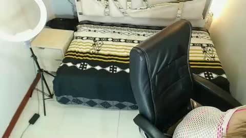 Snapshot of salomemilf202 chatting on October 2025 04:37:01 AM salomemilf202 online show from October 2025 04:37:01 AM