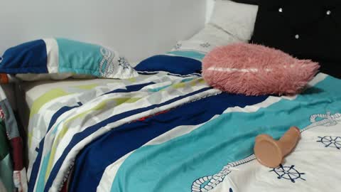 SalomeVivas1 online show from April 2026 04:46:01 AM