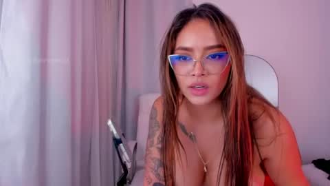 Snapshot of salommecruz01 chatting on July 2026 05:04:01 AM Salomme Cruz online show from July 2026 05:04:01 AM